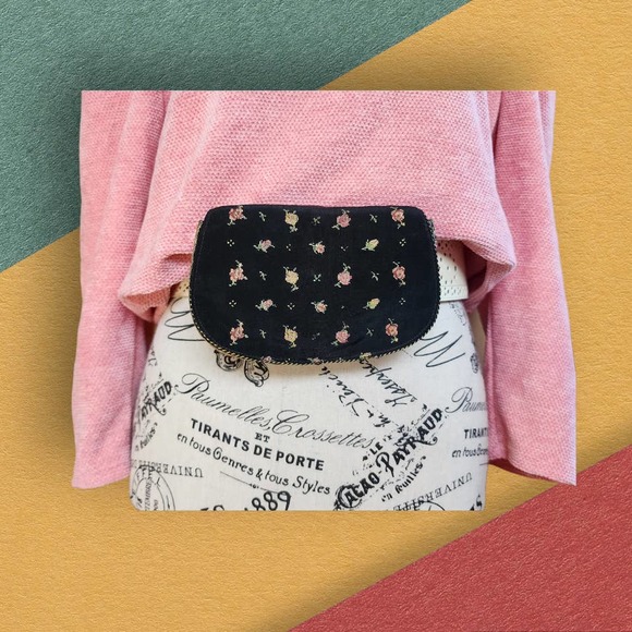 Vtg petit point Belt Bag Set Change Purse comb & Holder Floral Embroidery - Picture 3 of 12